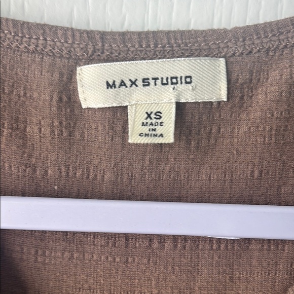 Max Studio Tan Flutter Sleeve Midi Dress for Casual Wear - Picture 3 of 7